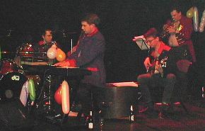 lateshow_band.JPG (12407 Byte)