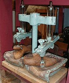 zindel5b.JPG (17869 Byte)